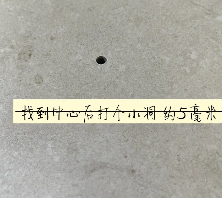 凯里瓷砖空鼓维修公司专业解答在瓷砖铺贴过程中，如果砂料搅拌不均匀，将会带来以下问题